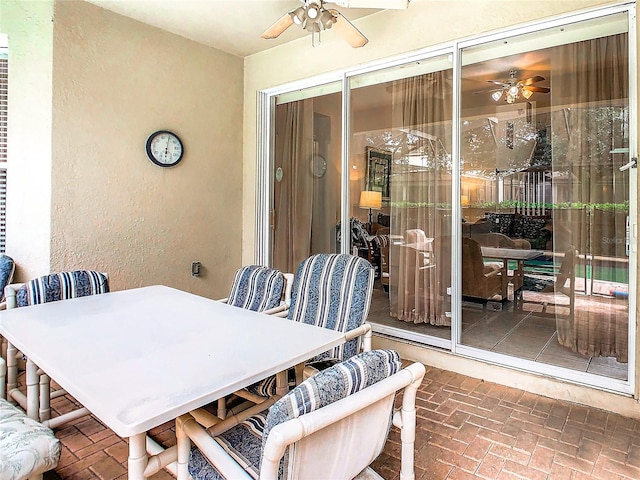 dining room with ceiling fan