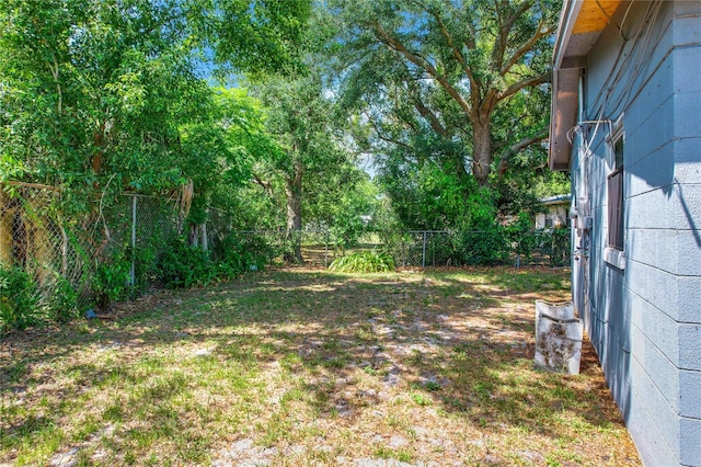 view of yard featuring a fenced backyard