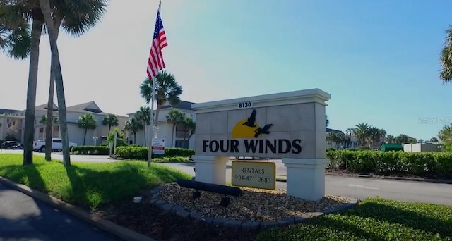 view of community / neighborhood sign