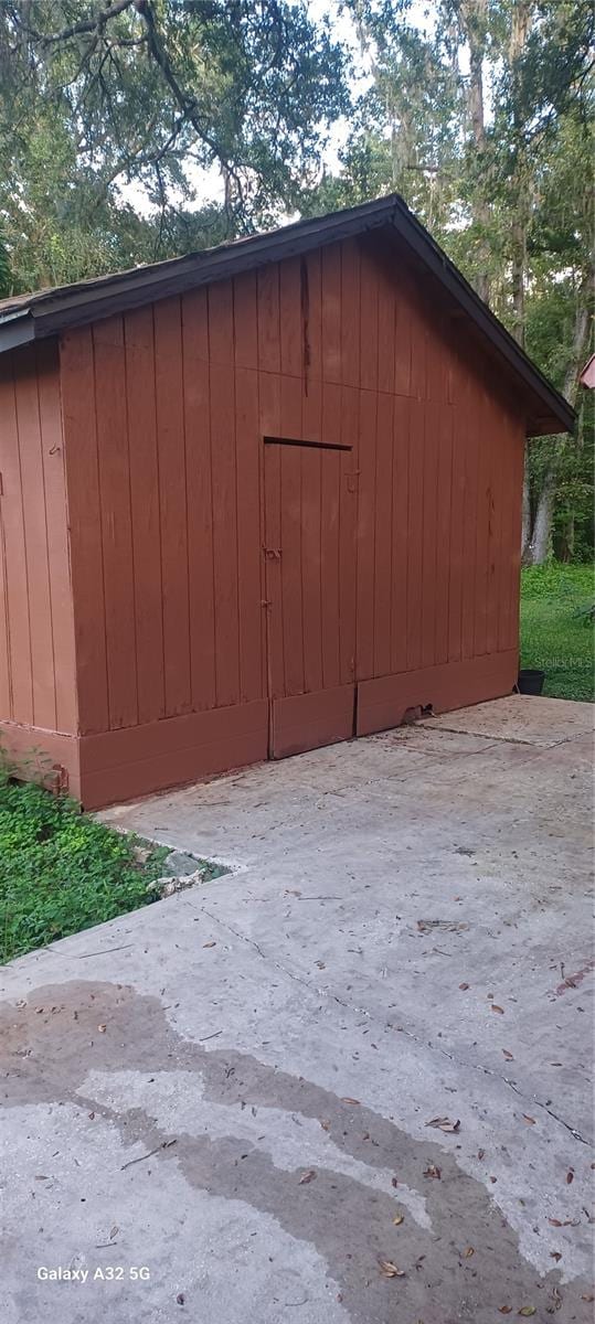 view of shed / structure