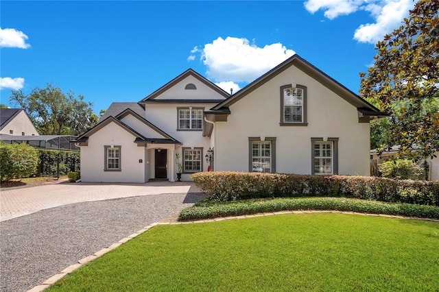 front of property featuring a front lawn