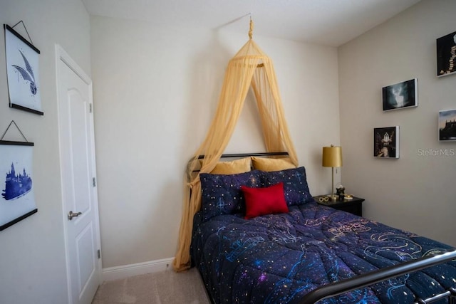 bedroom with carpet flooring