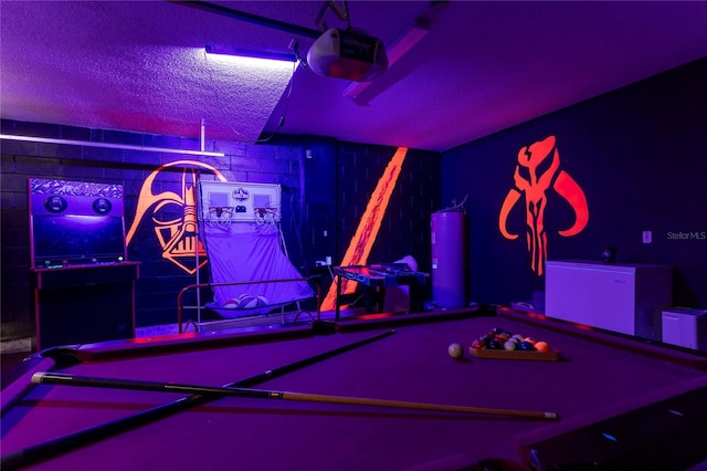 rec room featuring billiards