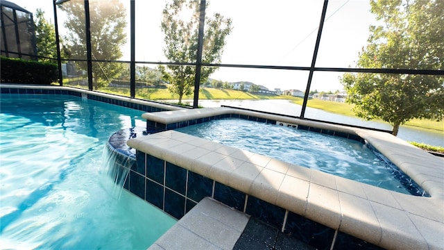 view of pool with an in ground hot tub