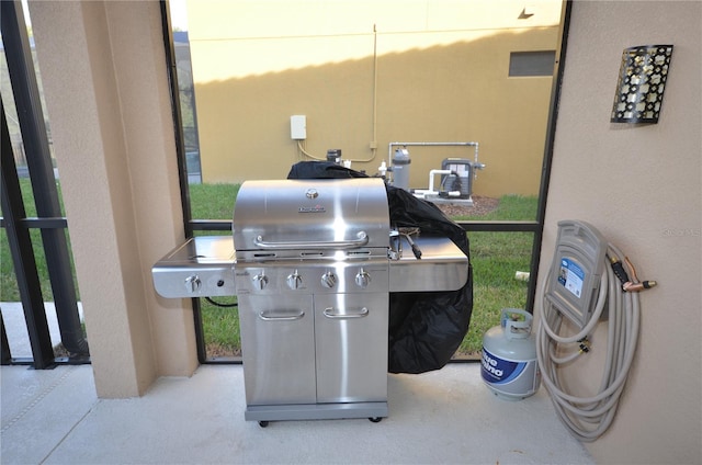 view of terrace featuring grilling area