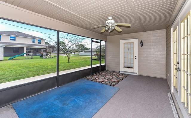 sunroom / solarium with ceiling fan