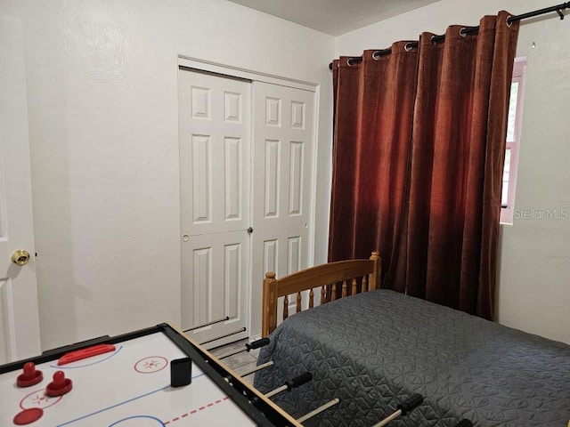 bedroom featuring a closet