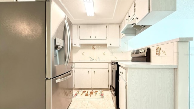 kitchen featuring decorative backsplash and stainless steel appliances