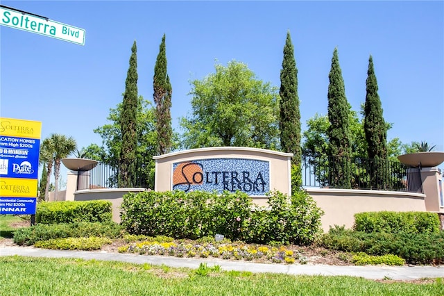 view of community / neighborhood sign