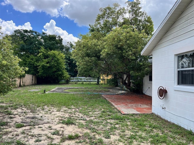 view of yard with a patio area