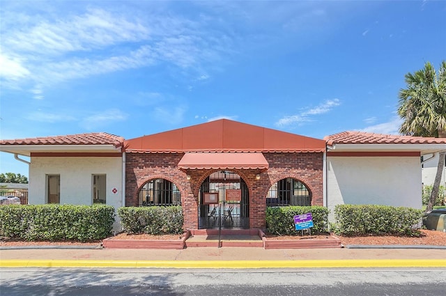 view of front of property