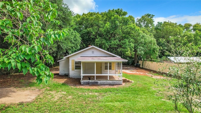 view of front of home with a front yard