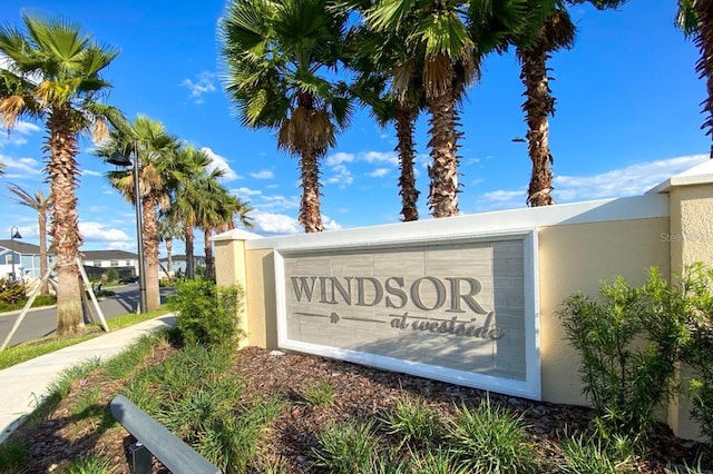 view of community / neighborhood sign