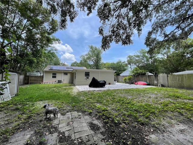 view of yard with a patio