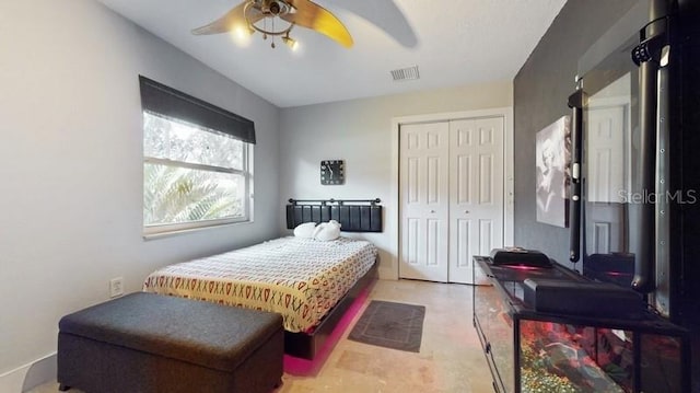 bedroom featuring a closet and ceiling fan