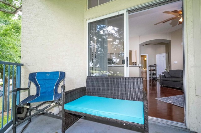 balcony with ceiling fan