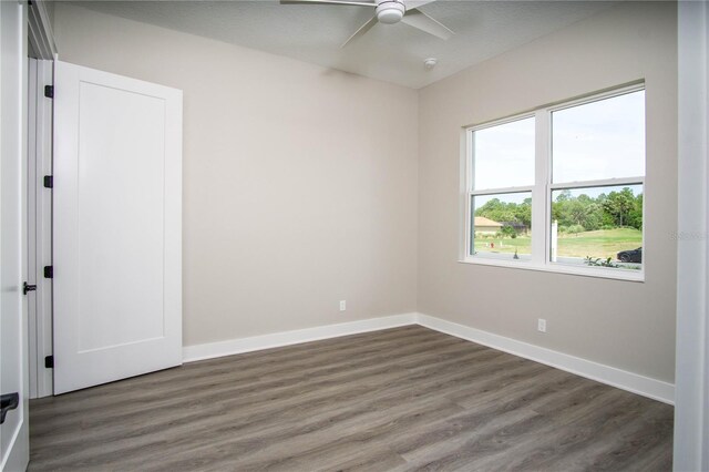 17694 SW 61st Lane Rd, Dunnellon, FL 34432 - unfurnished room featuring wood finished floors, ceiling fan, and baseboards