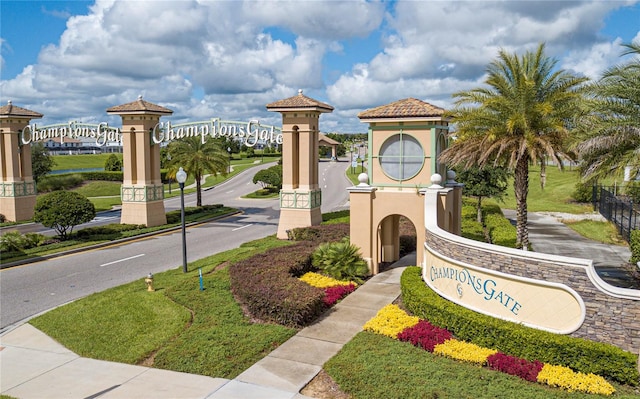 view of community / neighborhood sign