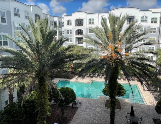 view of swimming pool