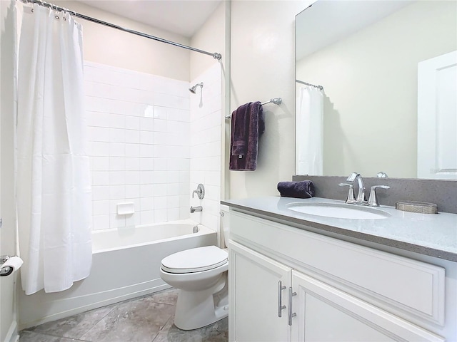 full bathroom featuring toilet, shower / tub combo with curtain, and vanity