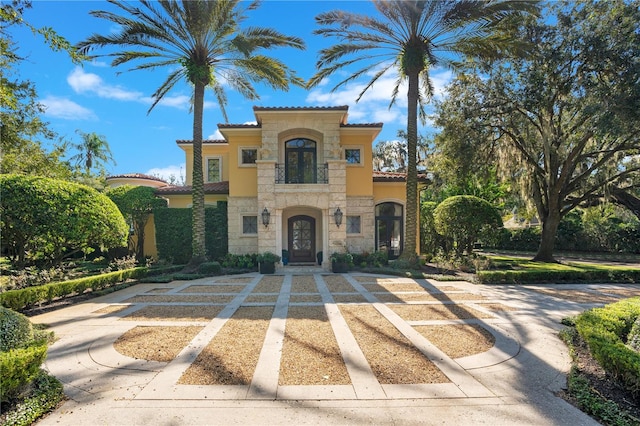 view of mediterranean / spanish-style home