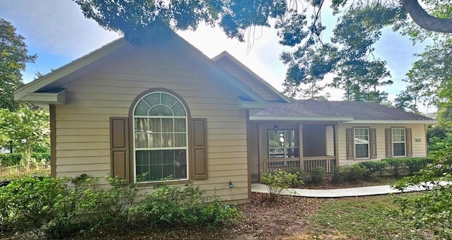 view of front of house featuring covered porch