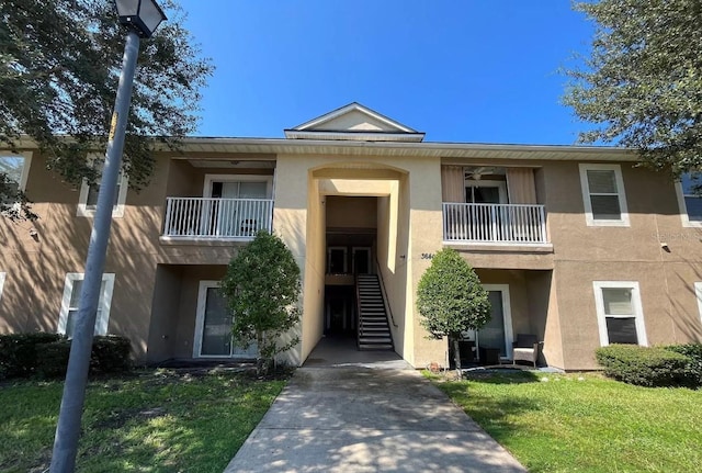 view of front of home with a front yard