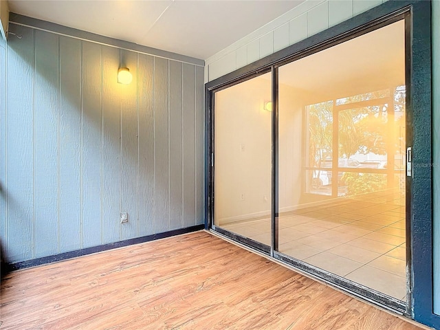 empty room featuring light hardwood / wood-style floors