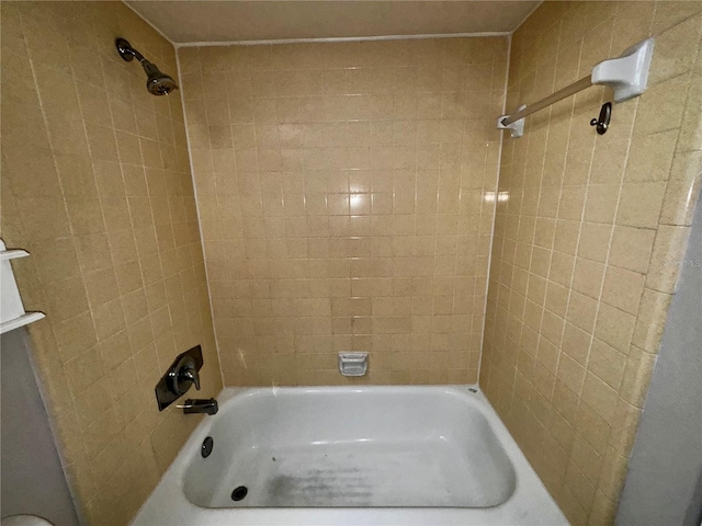 full bath featuring washtub / shower combination