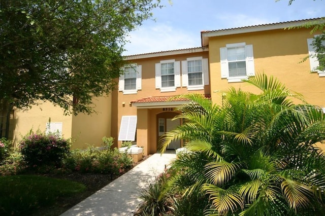 view of mediterranean / spanish-style home