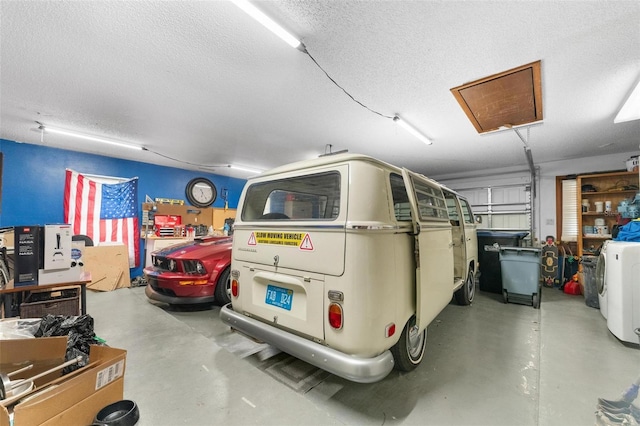 garage with washer / clothes dryer