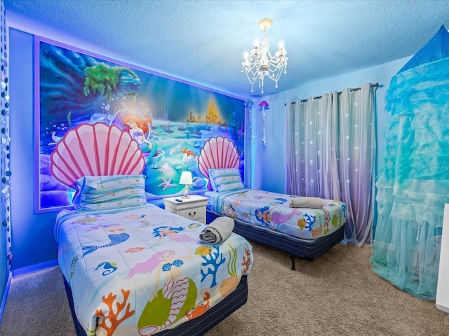 bedroom with carpet, a textured ceiling, and an inviting chandelier