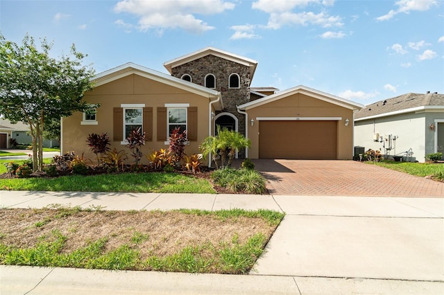 view of front facade featuring a garage