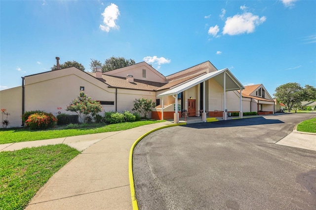 view of front of property