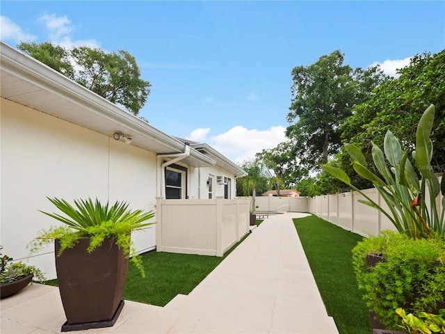 view of yard featuring a fenced backyard