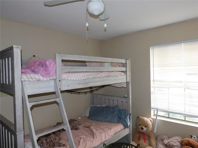 bedroom with ceiling fan