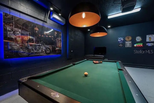 rec room featuring billiards