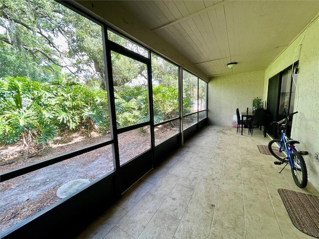 view of sunroom / solarium