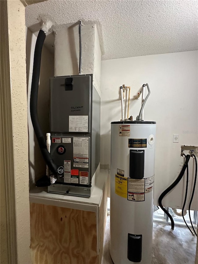 2519 Woods Edge Cir, Orlando, FL 32817 - utility room with water heater