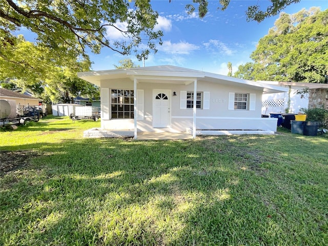 view of front of house with a front yard