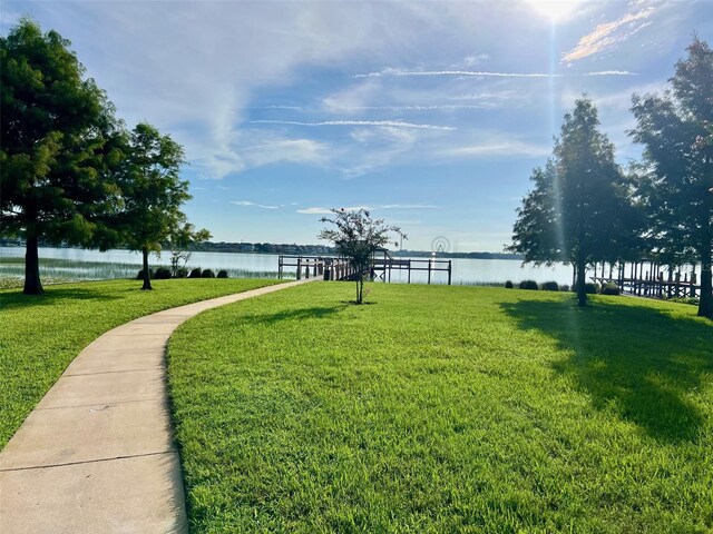 9060 Heritage Bay Cir, Orlando, FL 32836 - view of yard featuring a water view