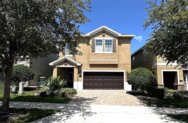 view of front facade featuring a garage