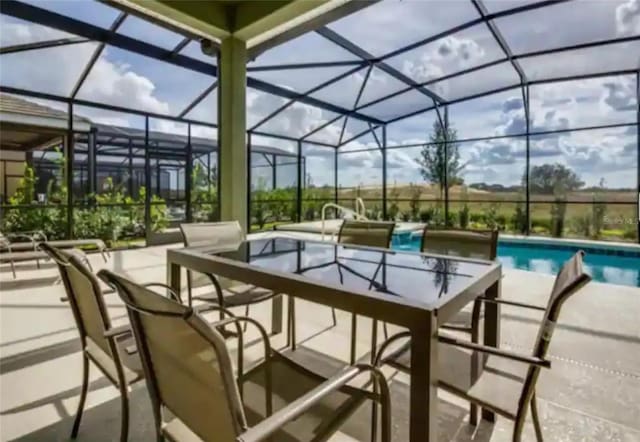 view of sunroom / solarium