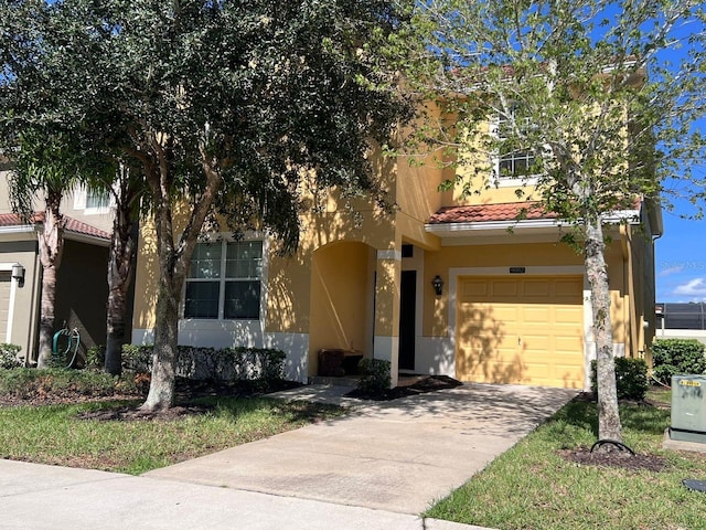 view of front facade featuring a garage