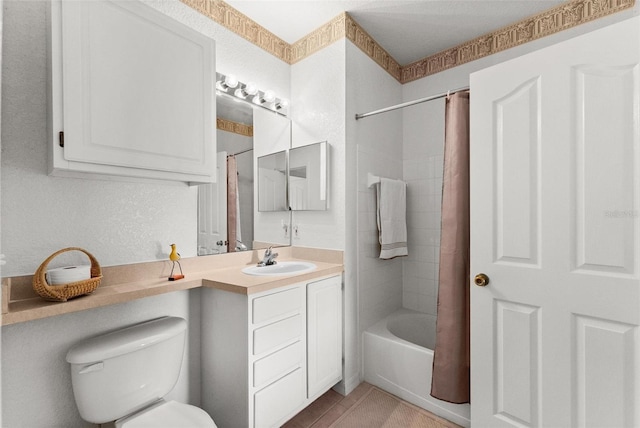 full bathroom with shower / bath combo with shower curtain, toilet, and vanity