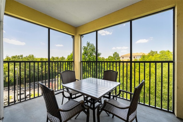 view of sunroom / solarium