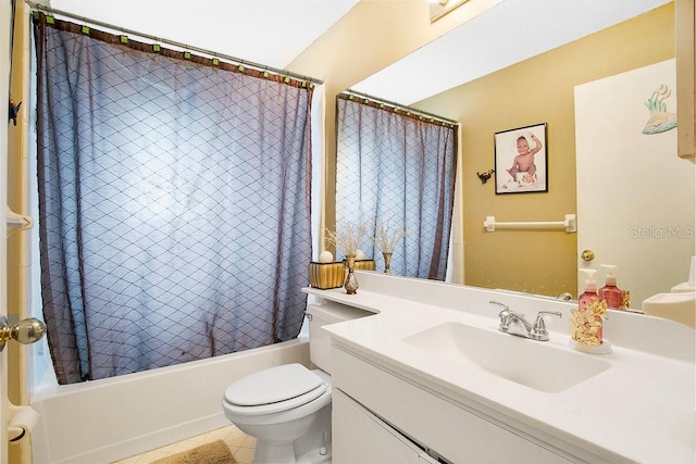 full bathroom featuring vanity, toilet, and shower / bath combo