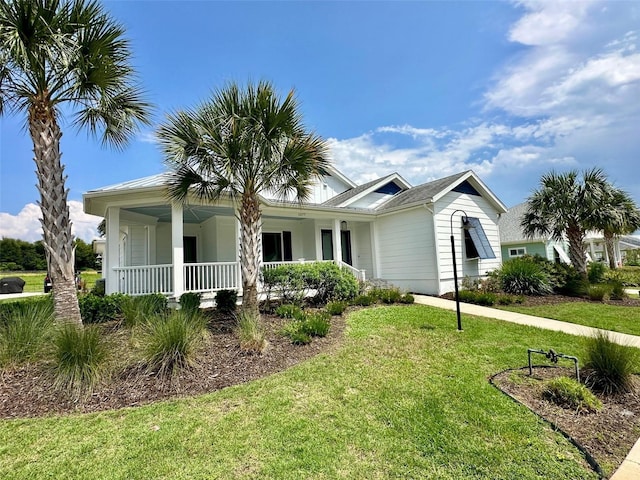 view of front facade with a front yard