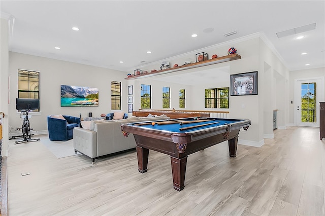 recreation room featuring crown molding, billiards, and light hardwood / wood-style floors