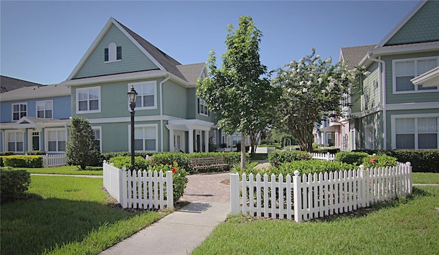 view of front of house with a front yard